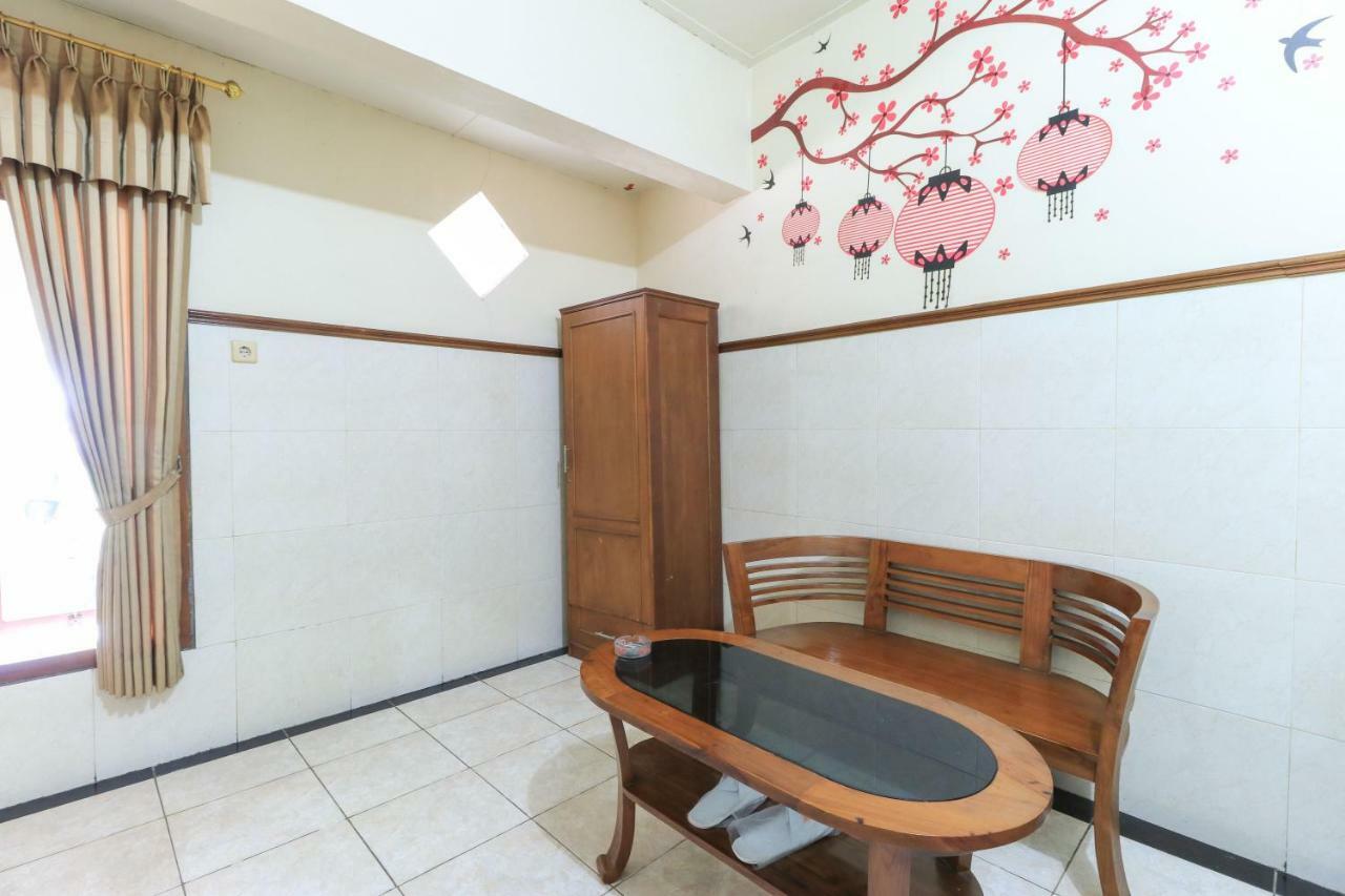 Naga Mas Hotel Mojokerto Kültér fotó