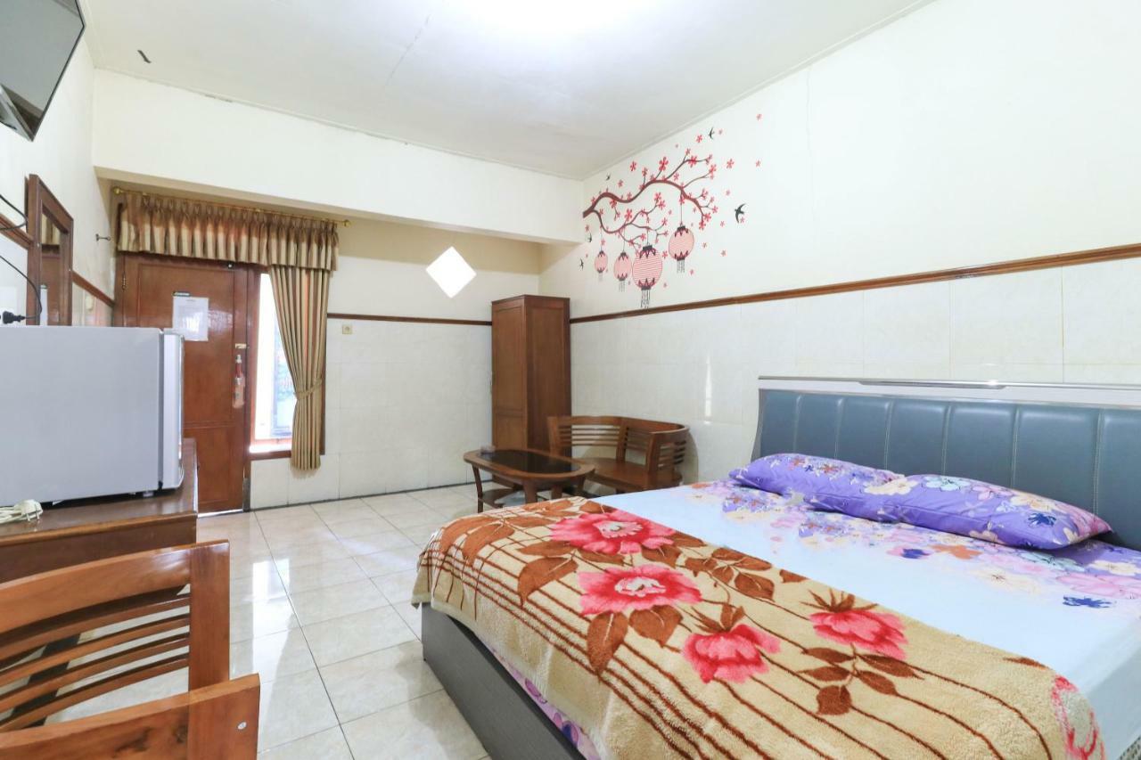 Naga Mas Hotel Mojokerto Kültér fotó
