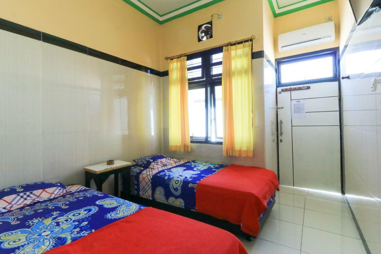 Naga Mas Hotel Mojokerto Kültér fotó