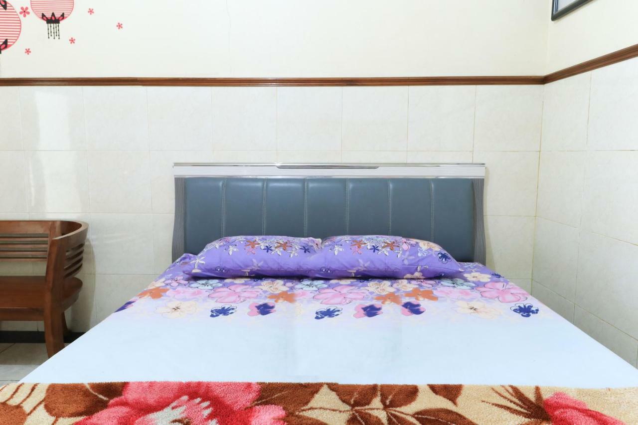Naga Mas Hotel Mojokerto Kültér fotó