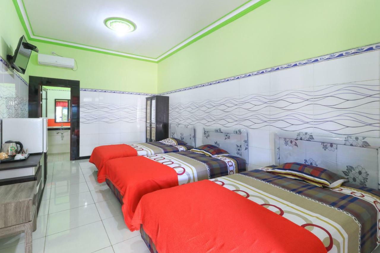 Naga Mas Hotel Mojokerto Kültér fotó